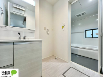 ���ʑ�E���ʏ��@�g���₷���V���v���Ȑ��ʉ��ϑ�B�����̎x�x�͂�������n�܂�܂��B