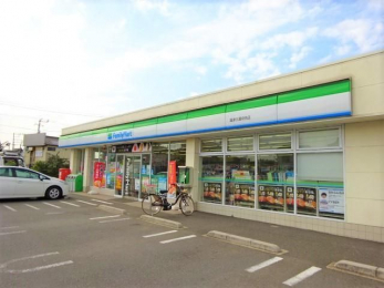 ���ӊ��@�t�@�~���[�}�[�g�x�Ñ�x�X �k��12���B 950m