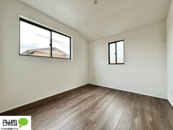 �q�������@�w�т̎��Ԃ��V�Ԏ��Ԃ���؂ɂł���q�ǂ������B�Ƌ�̔z�u�����₷���V���v���Ȑ݌v�ŁA�������K�Ɏg���܂��B