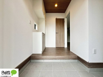 ���ց@�V���[�Y�{�b�N�X�ɂ́A�g�����Ȃ݃`�F�b�N���ł���S�g�~���[�t���I