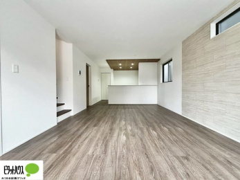 ���r���O�@���r���O����̓L�b�`���ɂ���}�}��p�p��������̂ŁA���q�l���V�񂾂�x�񂾂���S���ĉ߂������Ƃ��ł��܂��B