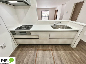 �L�b�`���@�Ƒ��Ƃ��b���Ȃ���y���������ł���J�E���^�[�L�b�`���B