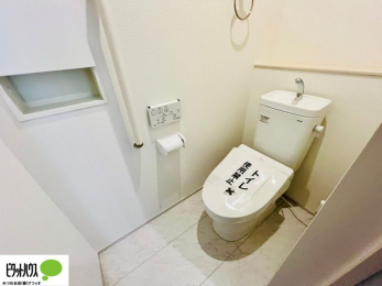 �g�C���@�{�H��ʐ^�@1�E2�K�E�H�V�����b�g�g�C�������B