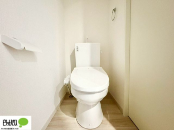 �g�C���@1�E2�K�E�H�V�����b�g�g�C�������B