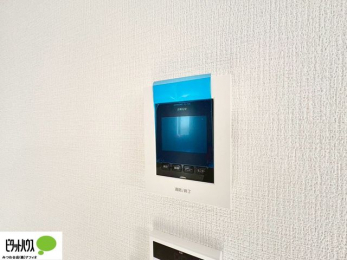 ���̑��@������Ԃ����S��TV���j�^�[�t���C���^�[�z��