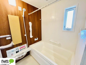 �����@�{�H��ʐ^�F1���̔�����������x���̓��͂��q�l�Ƃ̃R�~���j�P�[�V�����̏�Ƃ���