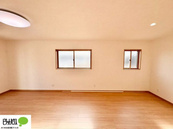 ���ӊ��@�傫�ȑ�����ۓI�ȃ��r���O�́A�������邢��C�ɂ��Ă���܂��ˁB