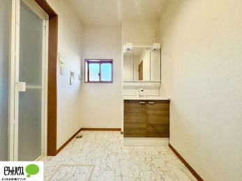 ���ʑ�E���ʏ��@���s���̂�����ʏ��͒��ւ������₷���ł���