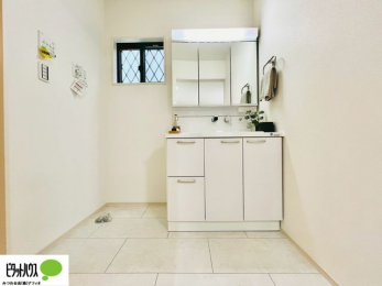 ���ʑ�E���ʏ��@�{�H��ʐ^�@�g���₷���V���v���Ȑ��ʉ��ϑ�B�����̎x�x�͂�������n�܂�܂��B