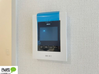 ���̑��@�{�H��ʐ^�F������Ԃ����S��TV���j�^�[�t���C���^�[�z��