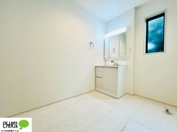 ���ʑ�E���ʏ��@�{�H��ʐ^�F���ʎ��ɏ���������A�J�r�\�h�ɂ��B�傫�ȋ��Ō��₷�����ʉ��ϑ�ł�