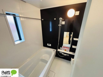 �����@�{�H��ʐ^�F1���̔�����������x���̓��͂��q�l�Ƃ̃R�~���j�P�[�V�����̏�Ƃ���