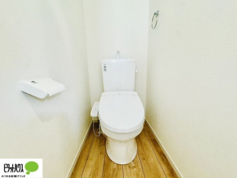 �g�C���@�{�H��ʐ^�@1�E2�K�E�H�V�����b�g�g�C�������B