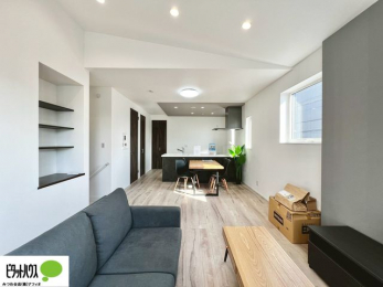 ���r���O�@���r���O����̓L�b�`���ɂ���}�}��p�p��������̂ŁA���q�l���V�񂾂�x�񂾂���S���ĉ߂������Ƃ��ł��܂��B