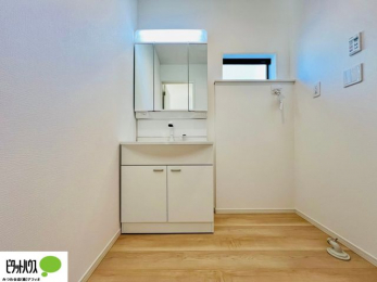 ���ʑ�E���ʏ��@�{�H��ʐ^�F���ʎ��ɏ���������A�J�r�\�h�ɂ��B�傫�ȋ��Ō��₷�����ʉ��ϑ�ł�