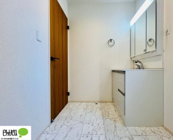 ���ʑ�E���ʏ��@�{�H��ʐ^�@�g���₷���V���v���Ȑ��ʉ��ϑ�B�����̎x�x�͂�������n�܂�܂��B