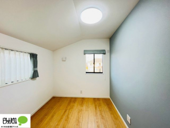 ���̑����ρ@2�ʍ̌��Ŗ��邭�A���ʂ��̗ǂ��������ł��B