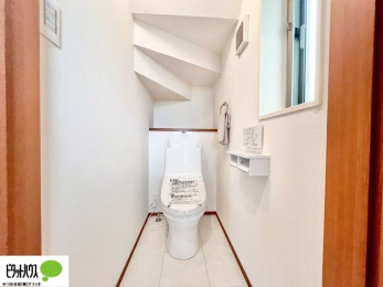 �g�C���@1�E2�K�E�H�V�����b�g�g�C�������B