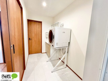 ���ʑ�E���ʏ��@���C�h�݌v�̐��ʏ��͎��[��u������A�傫������@���]�T�Őݒu�ł��܂�