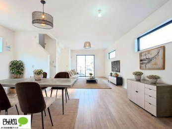 ���r���O�@�C���e���A�̉f����L�X�Ƃ������r���O24�������Ƌ�E���x�i�̓��C�A�E�g���C���[�W�������̂ŁA��������ۏ؂�����̂ł͂���܂���B