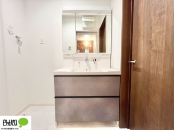 ���ʑ�E���ʏ��@�傫�ȋ��Ō��₷�����ʉ��ϑ�