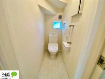 �g�C���@�{�H��ʐ^�@1�E2�K�E�H�V�����b�g�g�C�������B