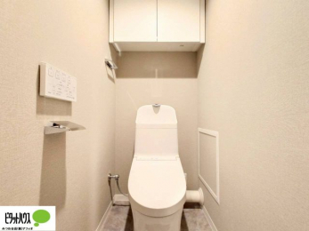 �g�C���@1�E2�K�E�H�V�����b�g�g�C�������B