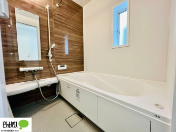 �����@�{�H��ʐ^�F1���̔�����������x���̓��͂��q�l�Ƃ̃R�~���j�P�[�V�����̏�Ƃ���