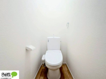 �g�C���@1�E2�K�E�H�V�����b�g�g�C�������B