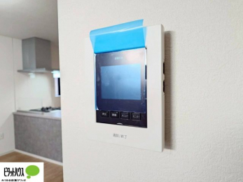 ���̑��@������Ԃ����S��TV���j�^�[�t���C���^�[�z��