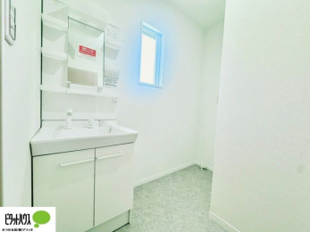 ���ʑ�E���ʏ��@�g���₷���V���v���Ȑ��ʉ��ϑ�B�����̎x�x�͂�������n�܂�܂��B