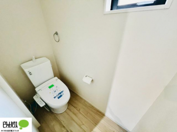 �g�C���@�{�H��ʐ^�@1�E2�K�E�H�V�����b�g�g�C�������B