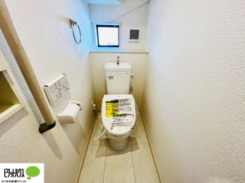 �g�C���@�{�H��ʐ^�@1�E2�K�E�H�V�����b�g�g�C�������B