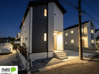 �O�ώʐ^�@�O�ʓ��H�܂ތ��n�ʐ^