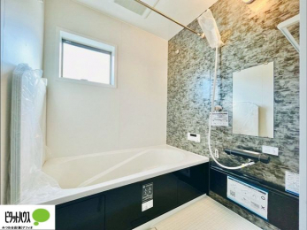 �����@�{�H��ʐ^�F1���̔�����������x���̓��͂��q�l�Ƃ̃R�~���j�P�[�V�����̏�Ƃ���