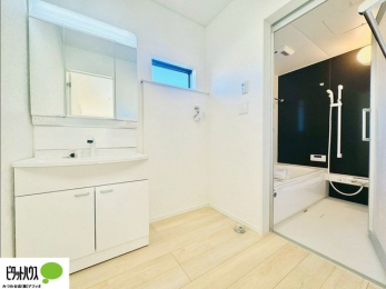 ���ʑ�E���ʏ��@�{�H��ʐ^�F���ʎ��ɏ���������A�J�r�\�h�ɂ��B�傫�ȋ��Ō��₷�����ʉ��ϑ�ł�