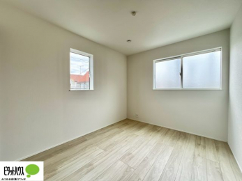 �q�������@�w�т̎��Ԃ��V�Ԏ��Ԃ���؂ɂł���q�ǂ������B�Ƌ�̔z�u�����₷���V���v���Ȑ݌v�ŁA�������K�Ɏg���܂��B