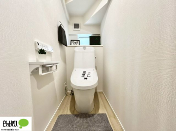 �g�C���@1�E2�K�E�H�V�����b�g�g�C�������B