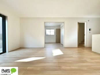 ���̑��@�L�X�k�c�j�I����̑傫�ȃ\�t�@��u���Ă������f��ӏ܂��ǂ��ł��ˁB