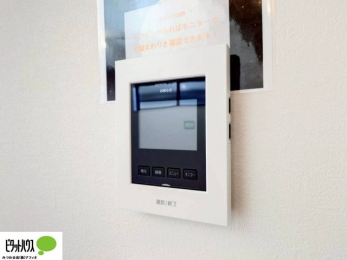 ���̑��@������Ԃ����S��TV���j�^�[�t���C���^�[�z��