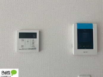 ���̑��@������Ԃ����S��TV���j�^�[�t���C���^�[�z��