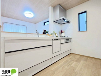 �L�b�`���@�Ƒ��Ƃ��b���Ȃ���y���������ł���J�E���^�[�L�b�`��