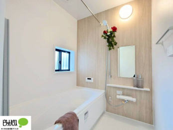 �����@�����������F���̗����ŁA1���̔��������������Ă��������B