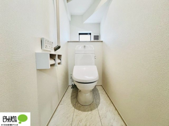 �g�C���@�{�H��ʐ^�@1�E2�K�E�H�V�����b�g�g�C�������B