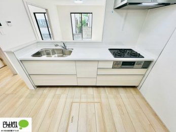 �L�b�`���@�{�H��ʐ^�@�V�z�Ȃ�ł͂̃s�J�s�J�̃L�b�`���͖����̂��������y�������Ă���܂��ˁB