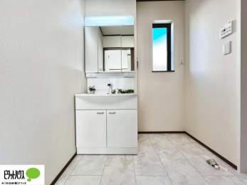 ���ʑ�E���ʏ��@�{�H��ʐ^�@�g���₷���V���v���Ȑ��ʉ��ϑ�B�����̎x�x�͂�������n�܂�܂��B