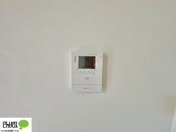 ���̑��@������Ԃ����S��TV���j�^�[�t���C���^�[�z��