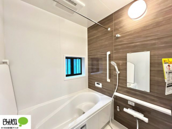 �����@�����̔�������Ă����o�X���[���͍L�X�������B�x���͂��q�l�ƈꏏ�ɗV�тȂ������܂��ˁB