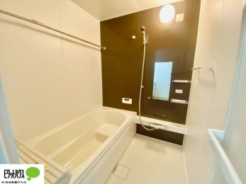 �����@1���̔�����������x���̓��͂��q�l�Ƃ̃R�~���j�P�[�V�����̏�Ƃ���