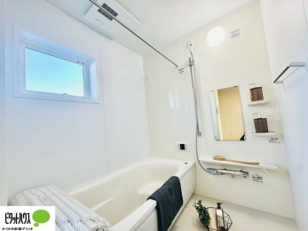 ���r���O�@���R�ƉƑ��̊炪���킹����l�C�̃��r���O�C���K�i�B